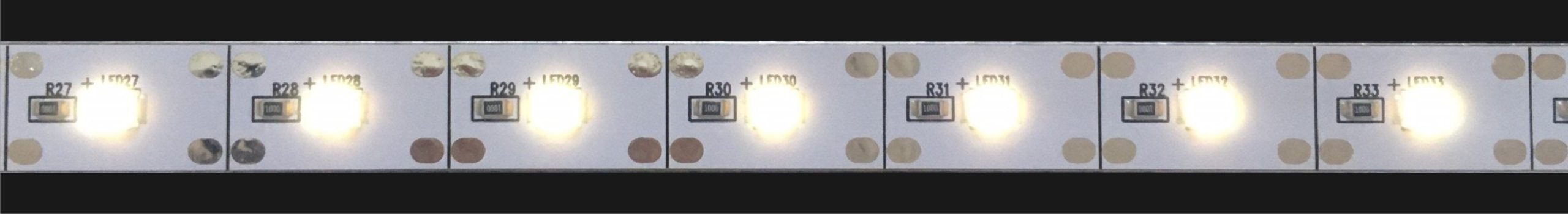 No.1  | Tecoライト5V 昼白色  6800k | 明るさ：355lux 消費電力：2.85ｗ | 500㎜：30球で計測
